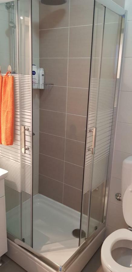 Ferienwohnung Orhideja Osijek Exterior foto