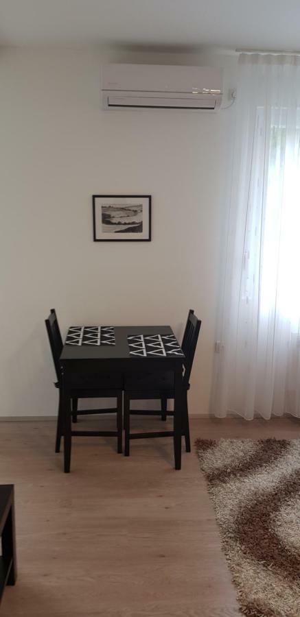 Ferienwohnung Orhideja Osijek Exterior foto