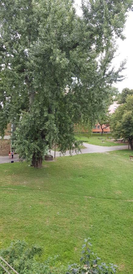 Ferienwohnung Orhideja Osijek Exterior foto